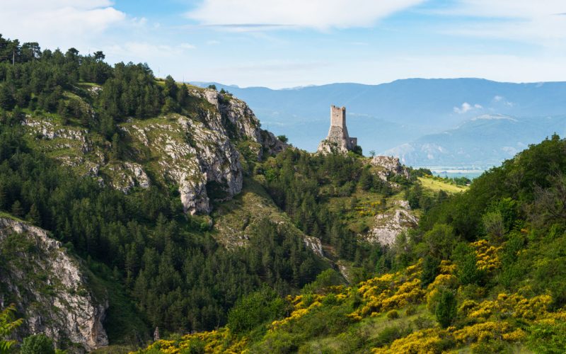 Pescina, Heimat von Kardinälen und Politikern