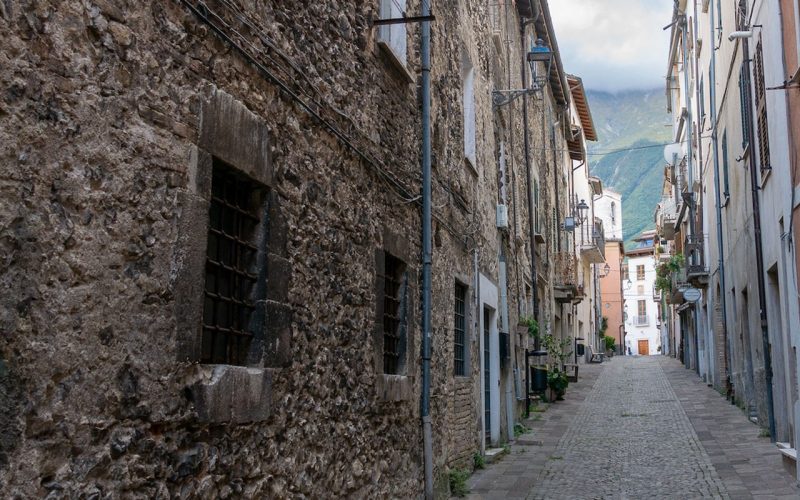 Castelli: das Dorf auf den Bergen