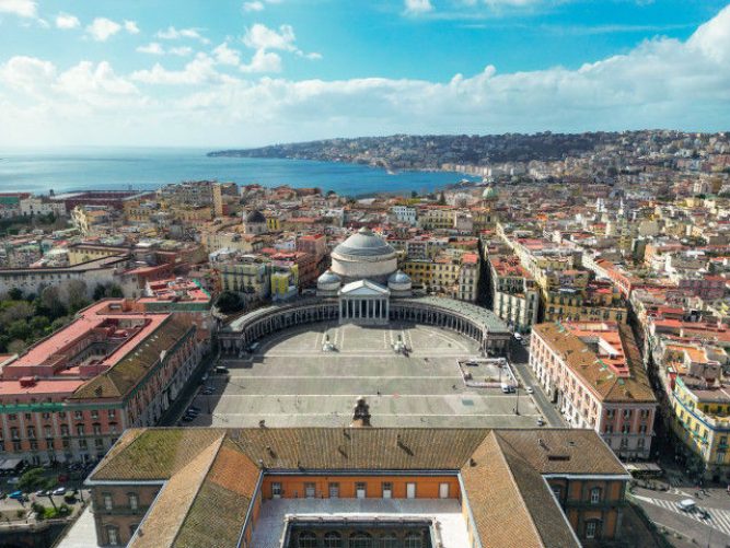 Entdecken Sie Neapel: eine Reise durch Geschichte, Kunst und bezaubernde Panoramen