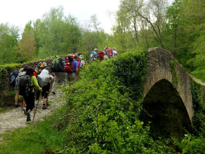 Von Sarnano nach Comunanza