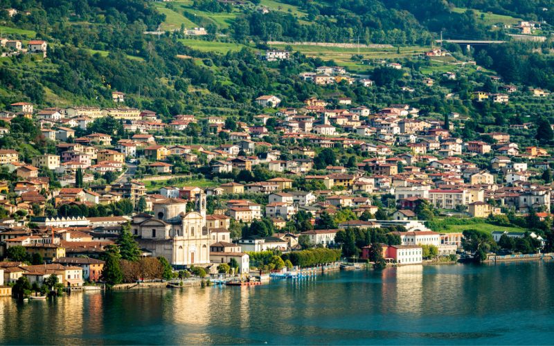 Ein Picknick auf der gelben Big Bench