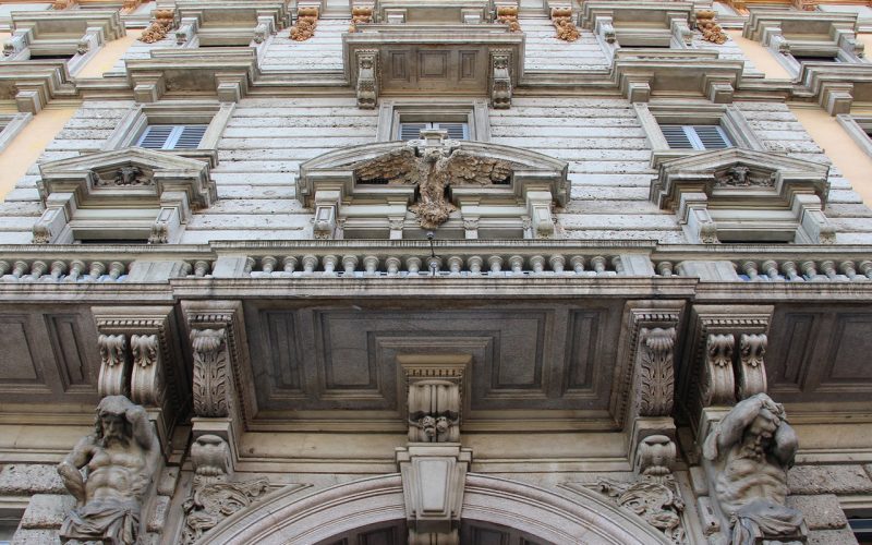 Palazzo Luraschi a Milano