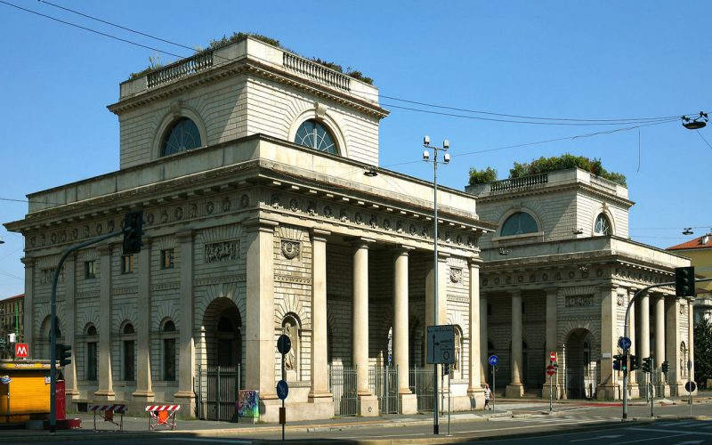 I caselli di Porta Venezia a Milano visti dai bastioni
