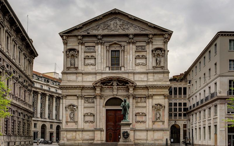 Piazza S. Fedele a Milano