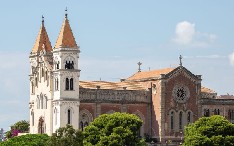 Il Santuario di Montalto sulla sommità di una collina a dominio di Messina