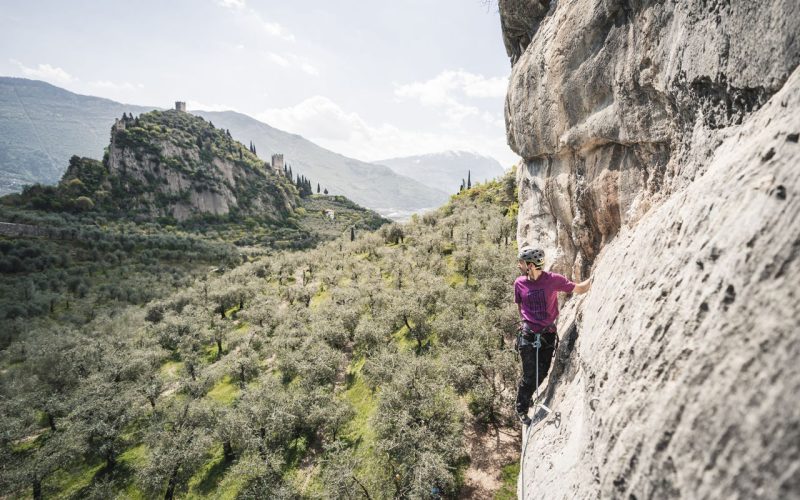 Arco, eine kleine Stadt auf dem Felsen