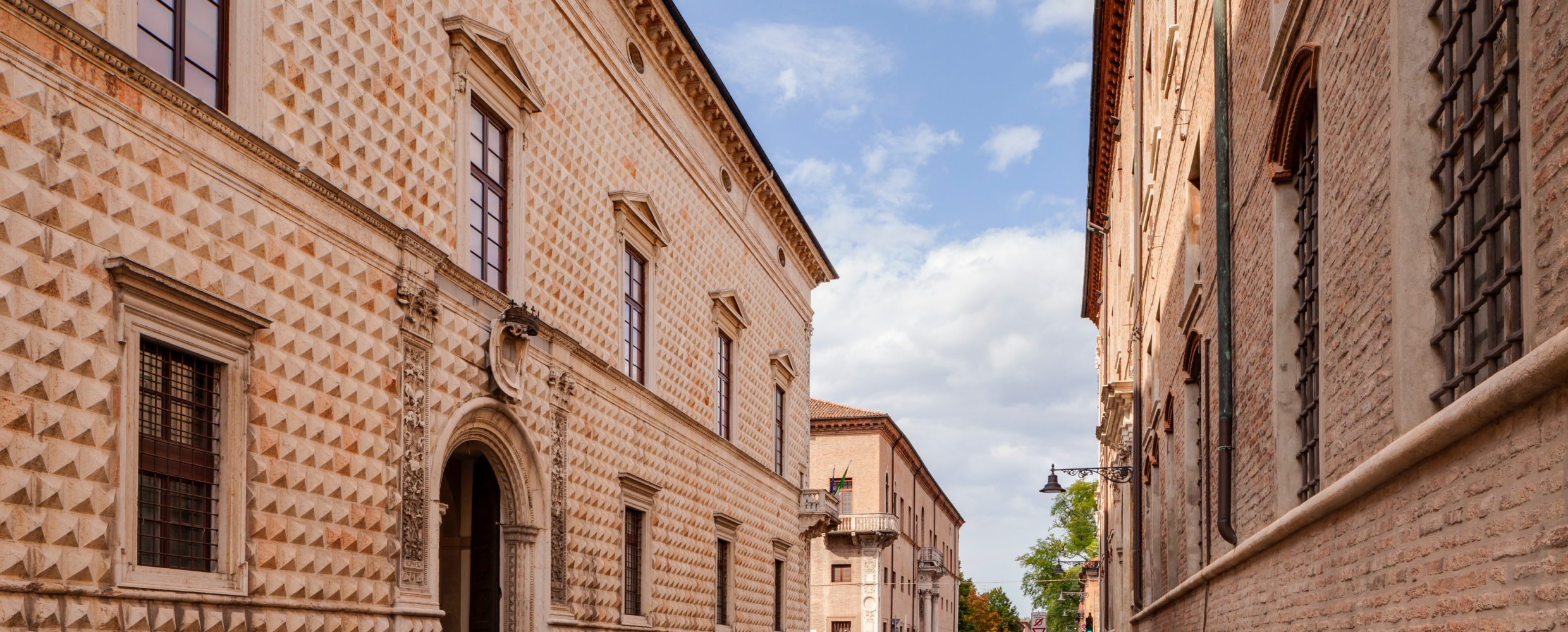 Palazzo dei Diamanti - Italia.it