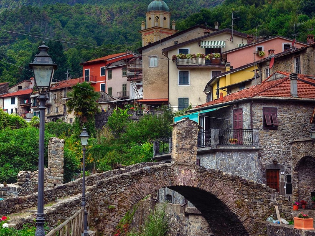 Pignone, village in Liguria things to do Italia.it