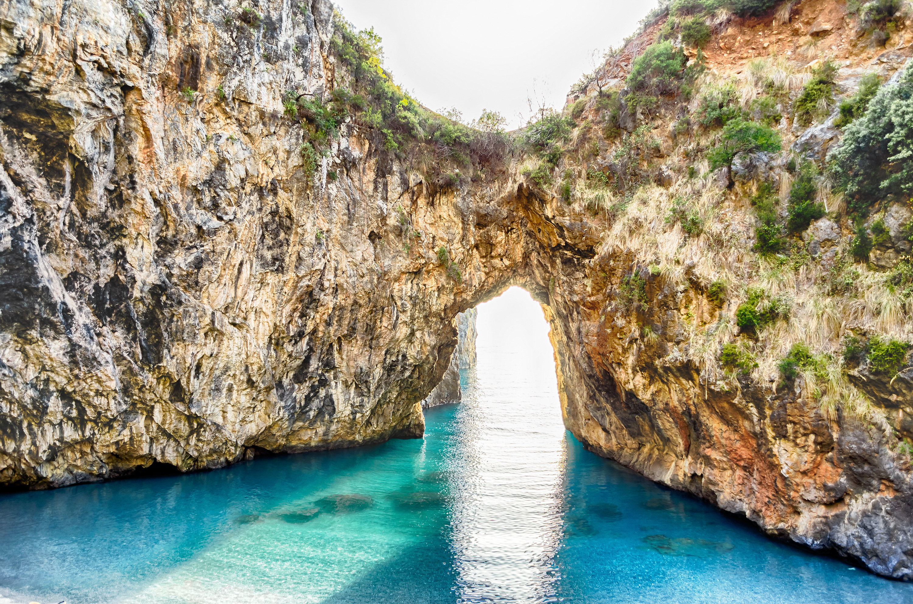 Beaches in Calabria: Arco Magno - Italia.it