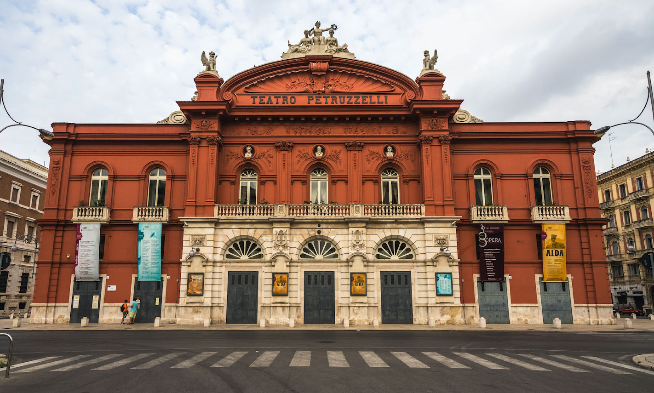 Don Pasquale at Petruzzelli Theatre in Bari - Italia.it