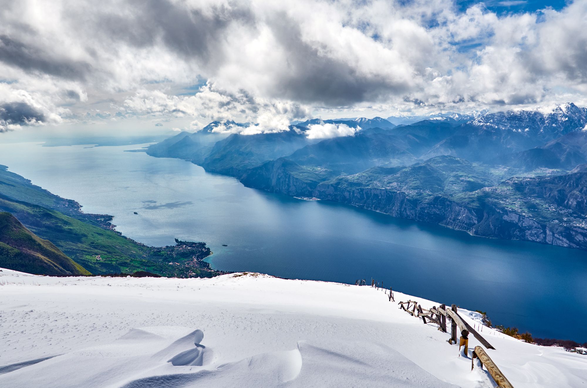 Winter skiing holidays with a view of Lake Garda Italia.it