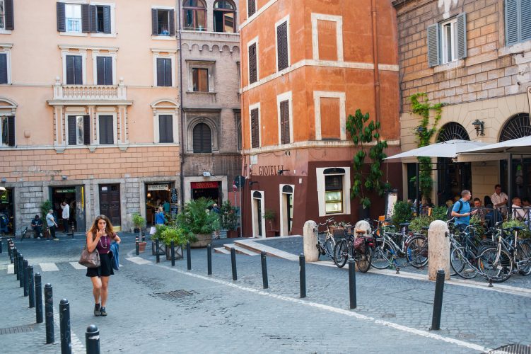 Rione Monti, Roma - Photo by: Obs70 / Shutterstock.com