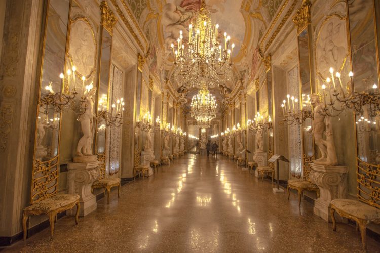 Palazzo Reale - Galleria degli Specchi