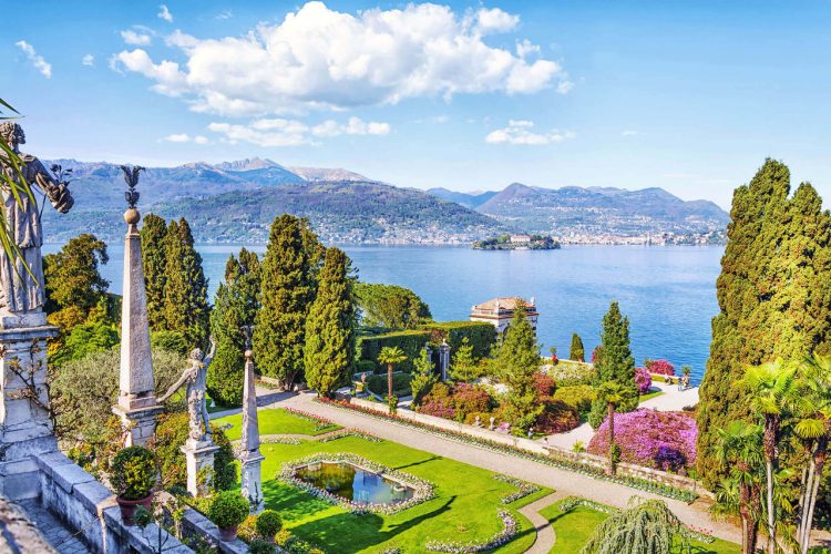 Immersi tra gli scorci del Lago Maggiore e le Alpi, giocando nella natura.
