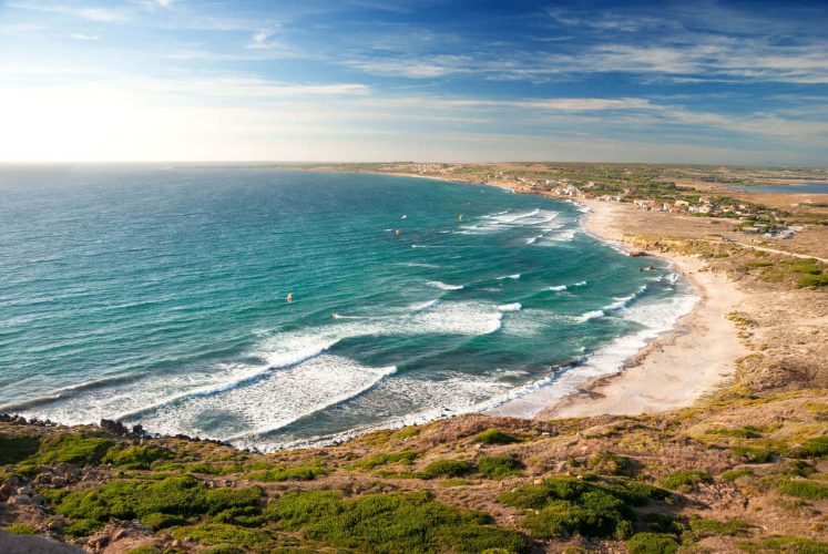 Is Arenas - Gioiello dei percorsi di golf della penisola, tra il verde di pineta e il blu mare di Sardegna.