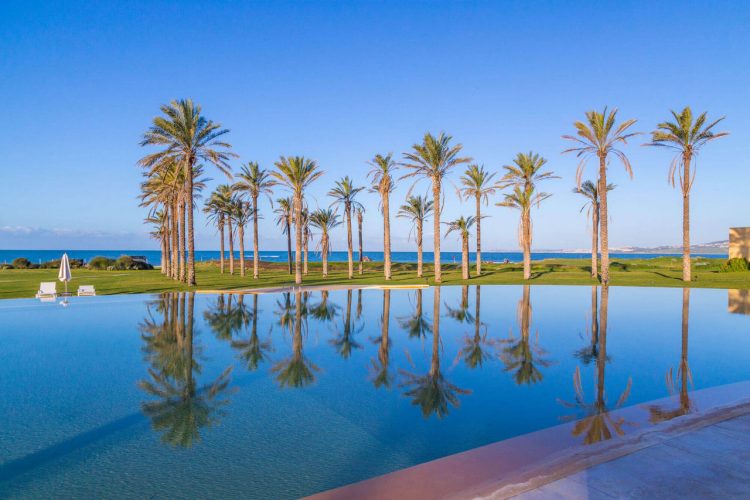 Sciacca - Suggestivo balcone sul Mediterraneo: granelli di sabbia dorati e percorsi di elevata qualità