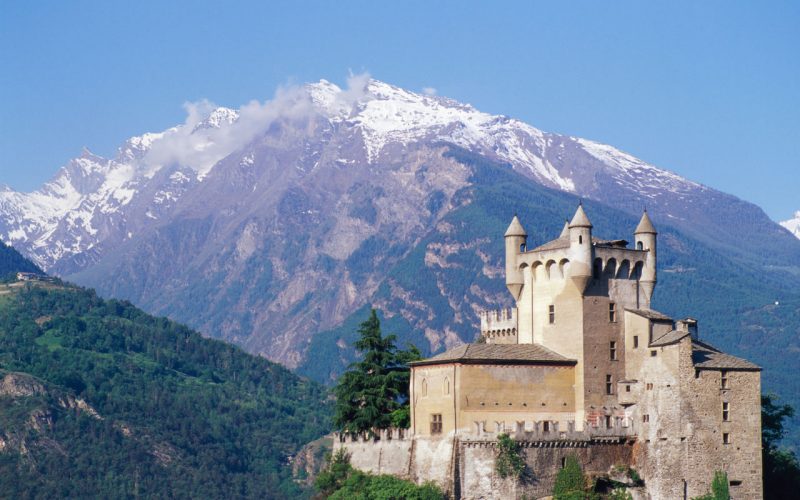 Castillos del Valle de Aosta, de Sarre a Saint-Pierre