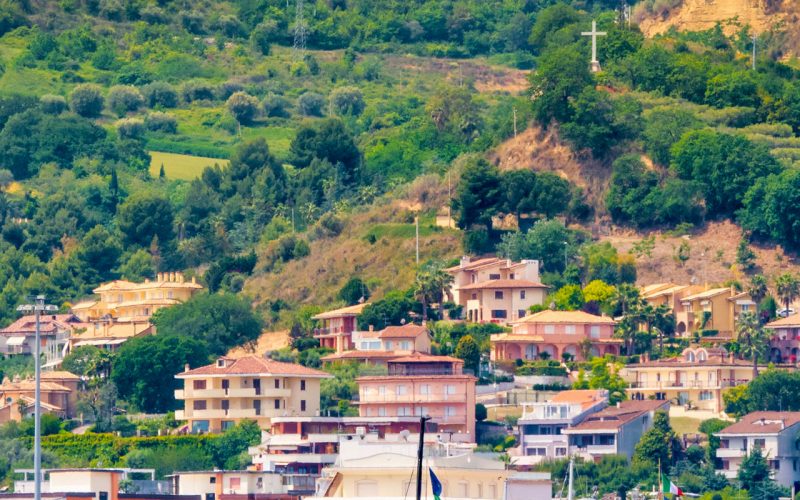San Benedetto del Tronto, dépasser les Marches