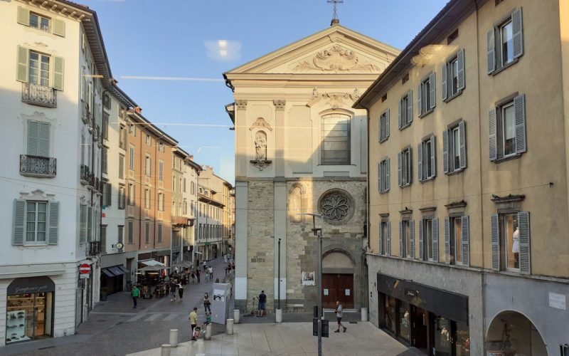 Piazza Pontida