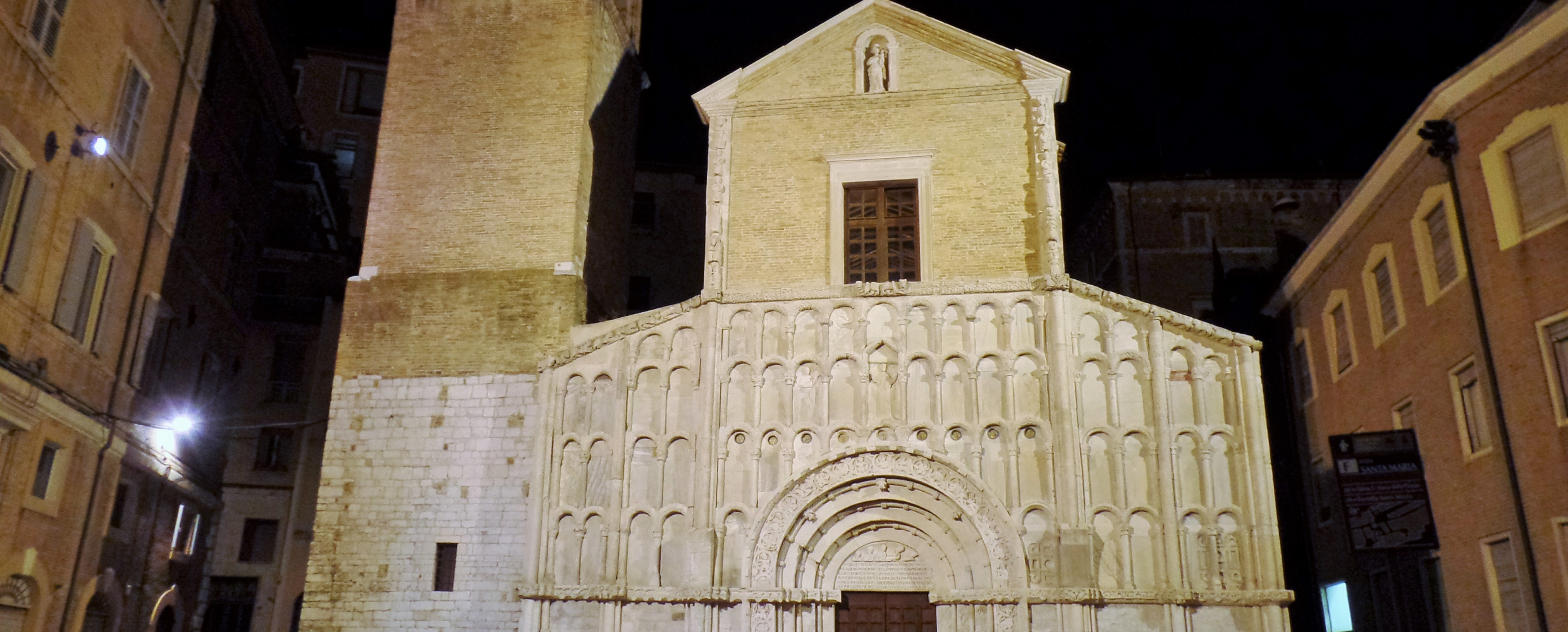 Chiesa di Santa Maria della Piazza Italia.it
