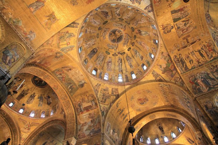 Il soffitto in oro della Basilica di San Marco