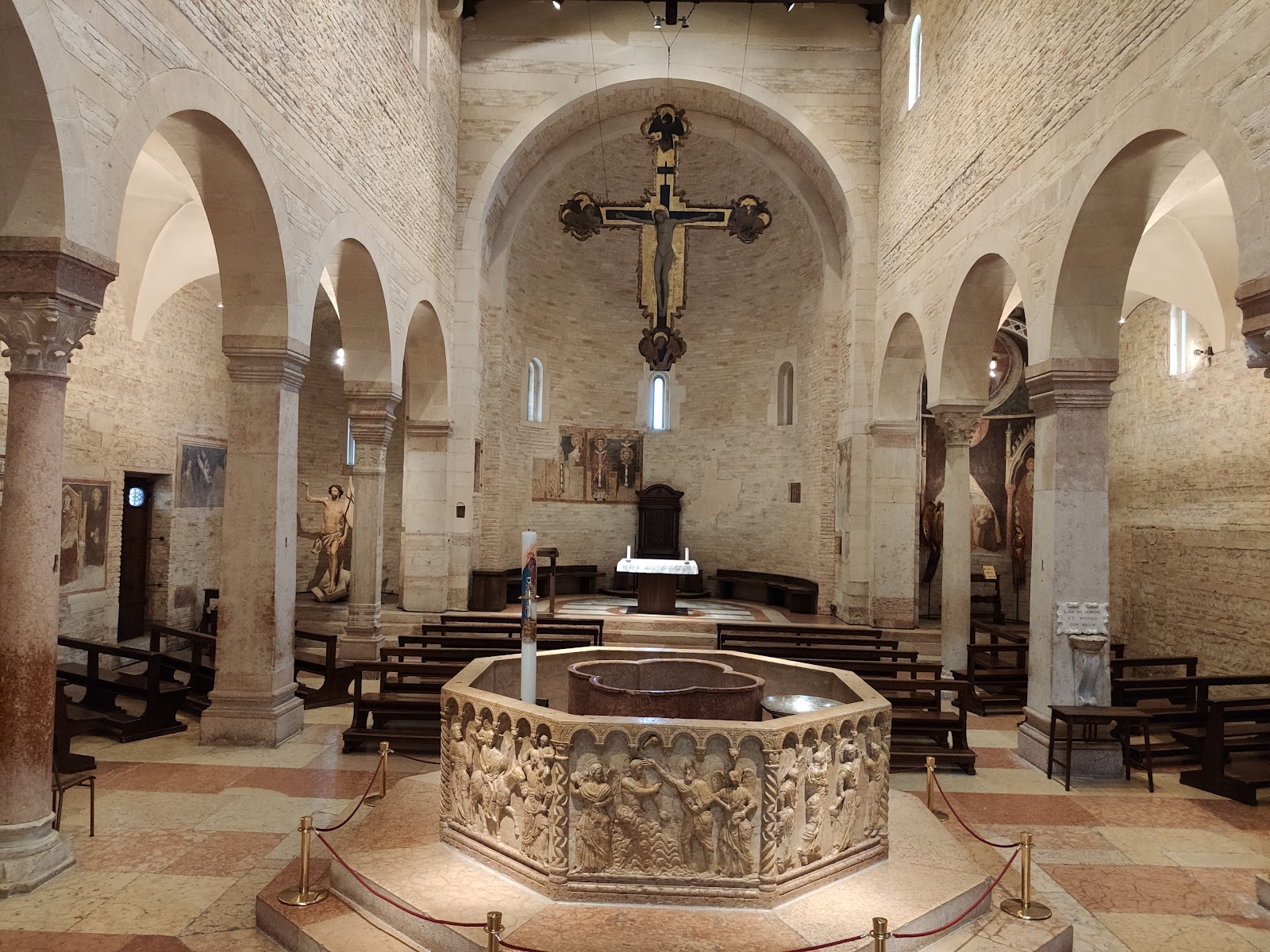 El baptisterio de San Giovanni in Fonte - italia.it