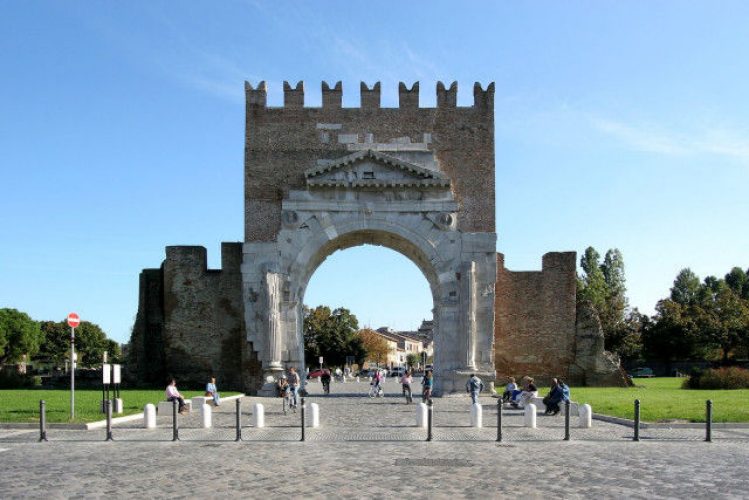 Rimini: in the footsteps of Fellini among art, history and the sea
