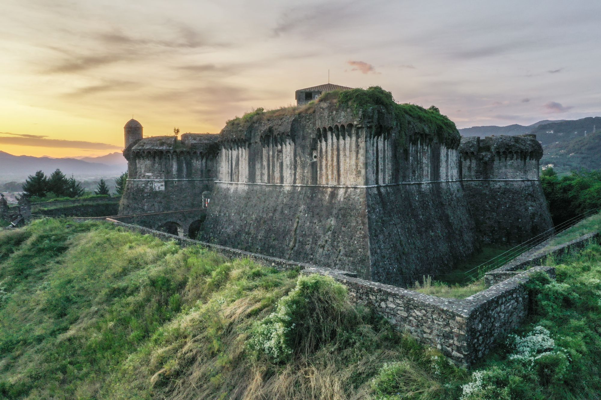 Fortezza di Sarzanello, il castello di Sarzana - Italia.it