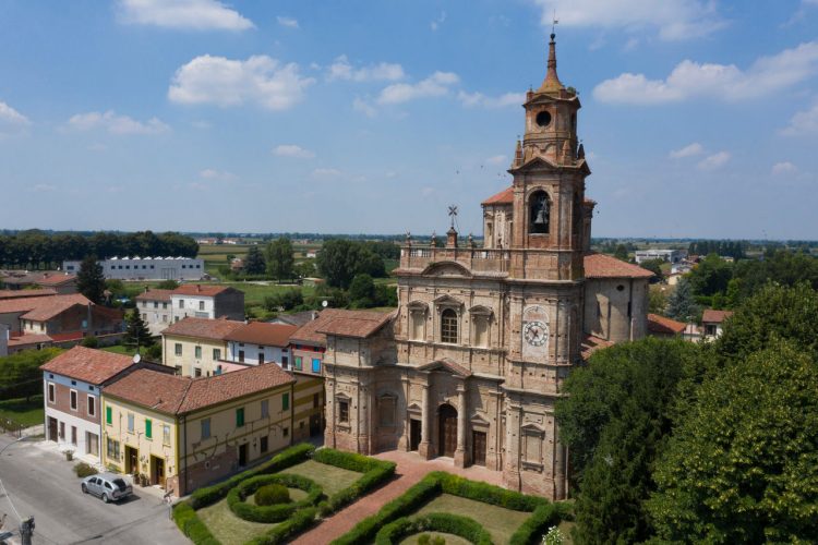 5_Villa-Pasquali-chiesa_esterno.jpg