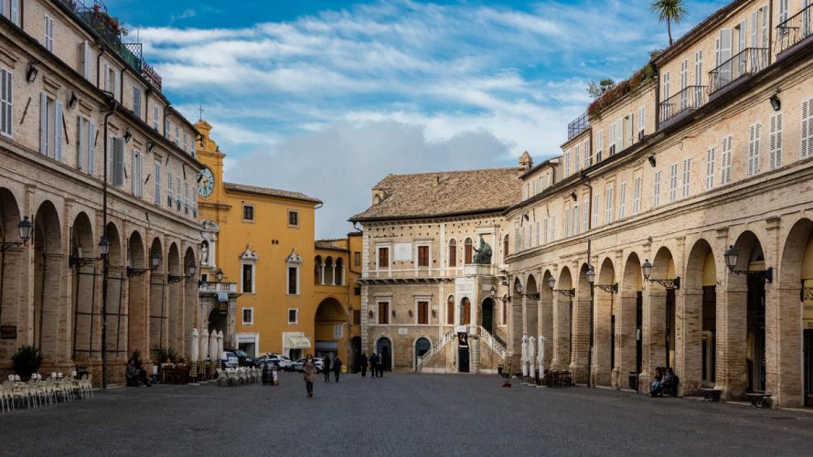 In search of Sargano olive oil in the heart of the Marche