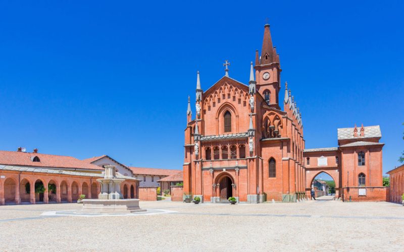 Pollenzo, the Romanesque town