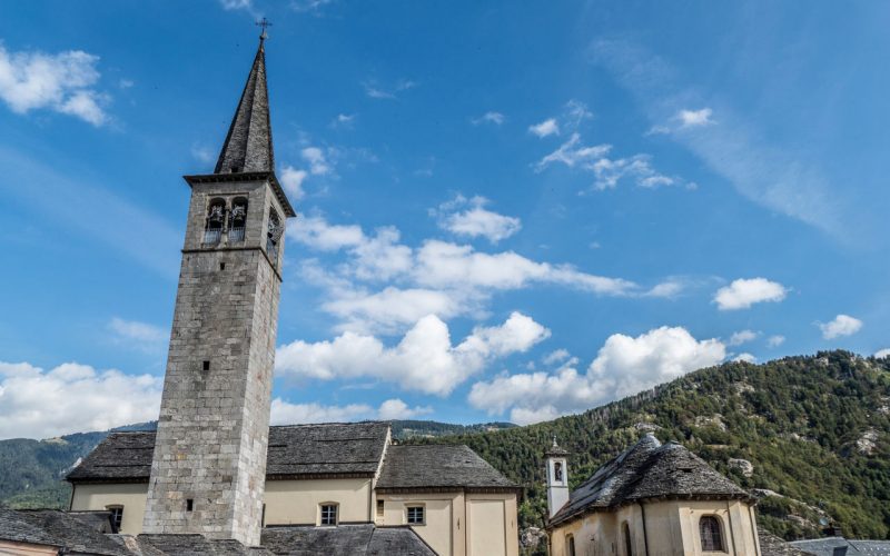 In Val Vigezzo, from Domodossola to Malesco: antique parlours, art, nature and vintage rails