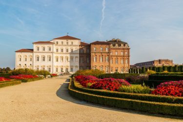 Foto di alcuni dettagli del giardino e della Reggia di Venaria Palazzo Reale dei Savoia