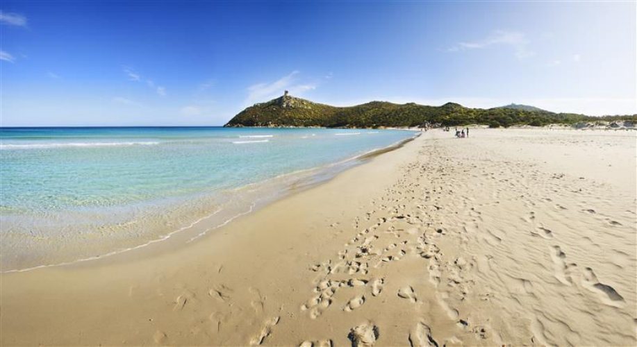 Da Porto Giunco a Punta Molentis: dune, laguna e torre seicentesca