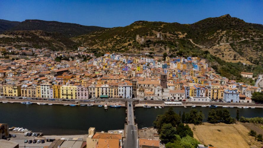Arrival in Bosa