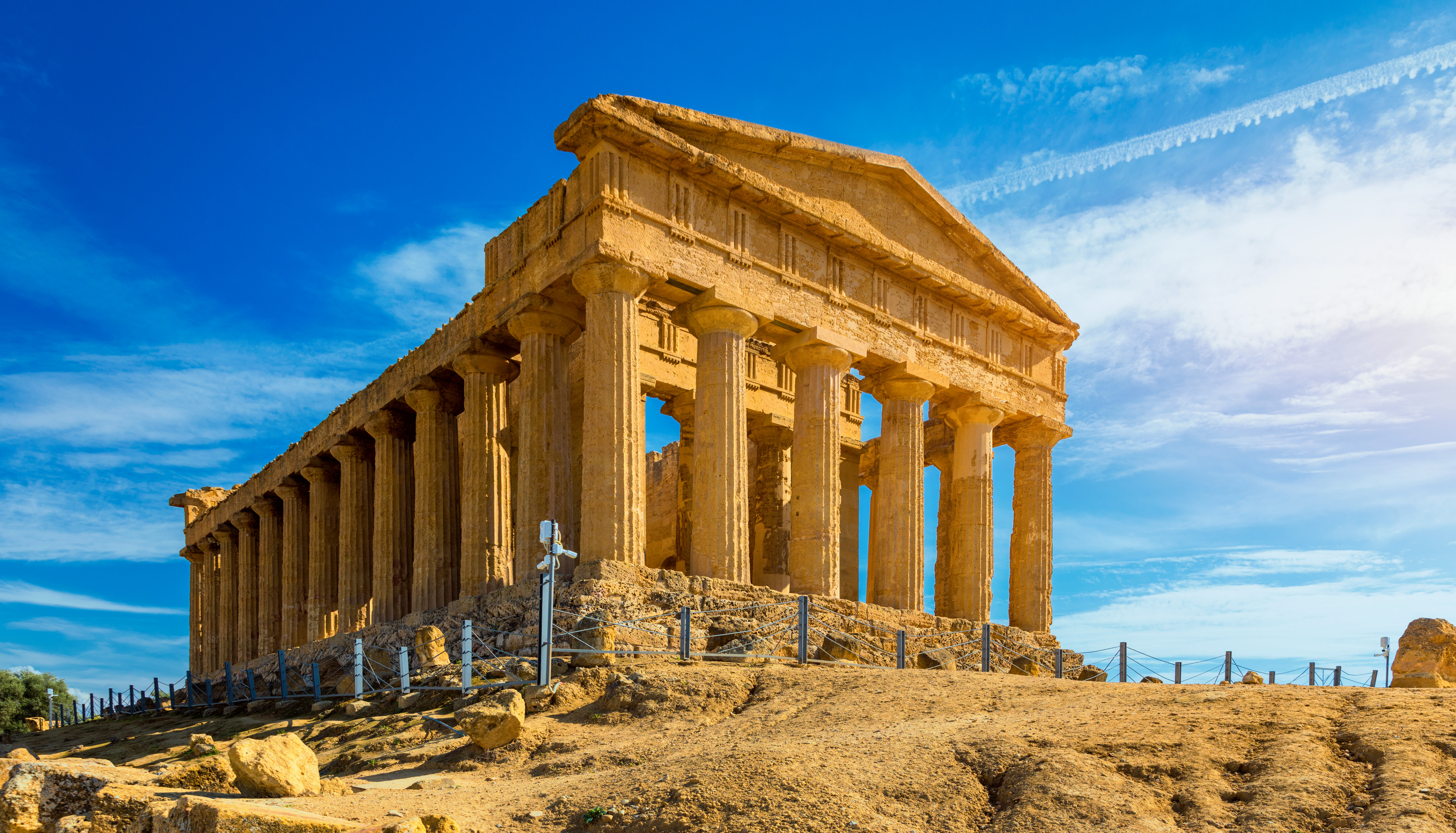 La Valle dei Templi: i templi dorici di Agrigento - Italia.it