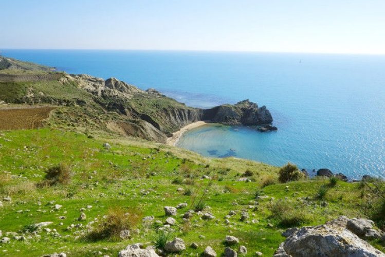 Dal porto turistico di Licata alla Riserva di Punta Bianca