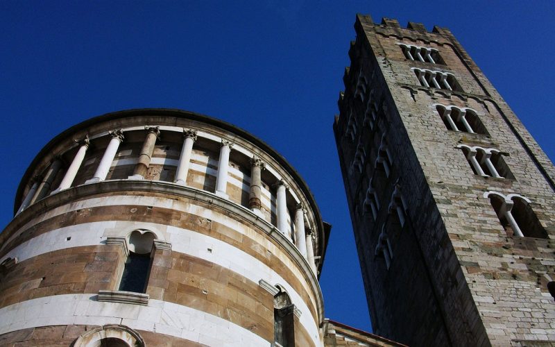 Abside e torre campanaria della basilica di S. Frediano.