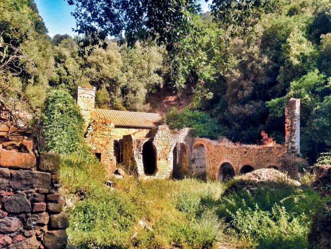 Trekking a cavallo verso l'Eremo di San Guglielmo