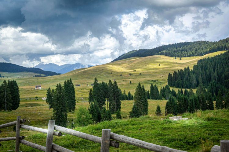 Asiago - Respirando il verde delle Alpi, incastonato nella naturale bellezza delle montagne