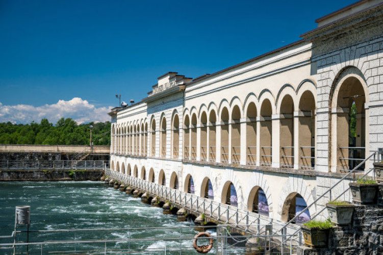 Ao longo do curso do rio Ticino