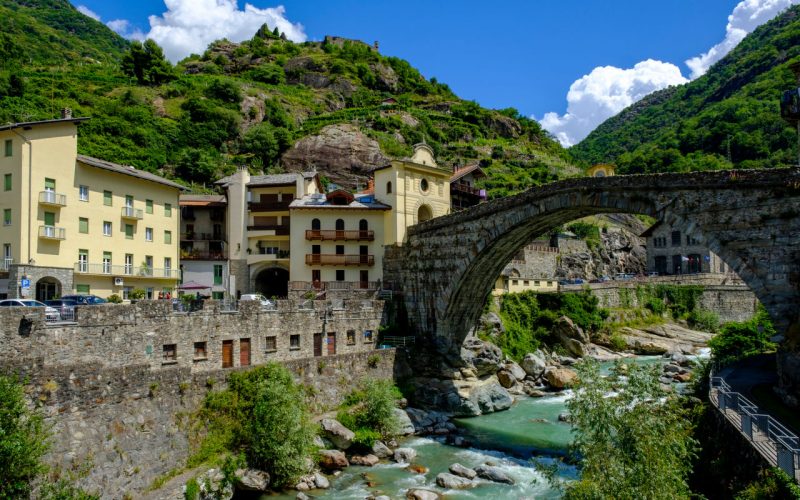 Pont-Saint-Martin e arredores: na foz do Vale de Aosta
